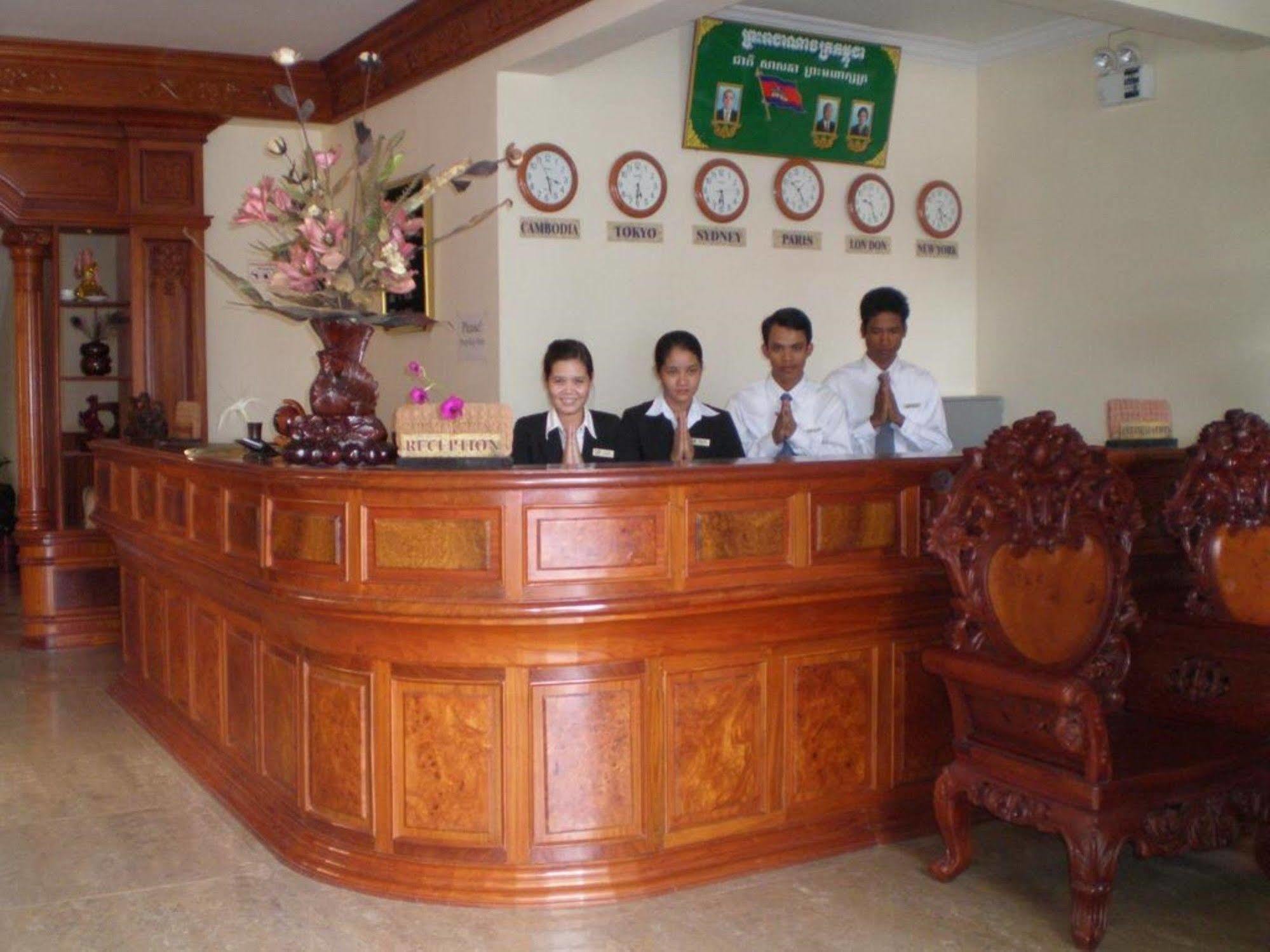 Han Kong Hotel And Restaurant Siem Reap Buitenkant foto