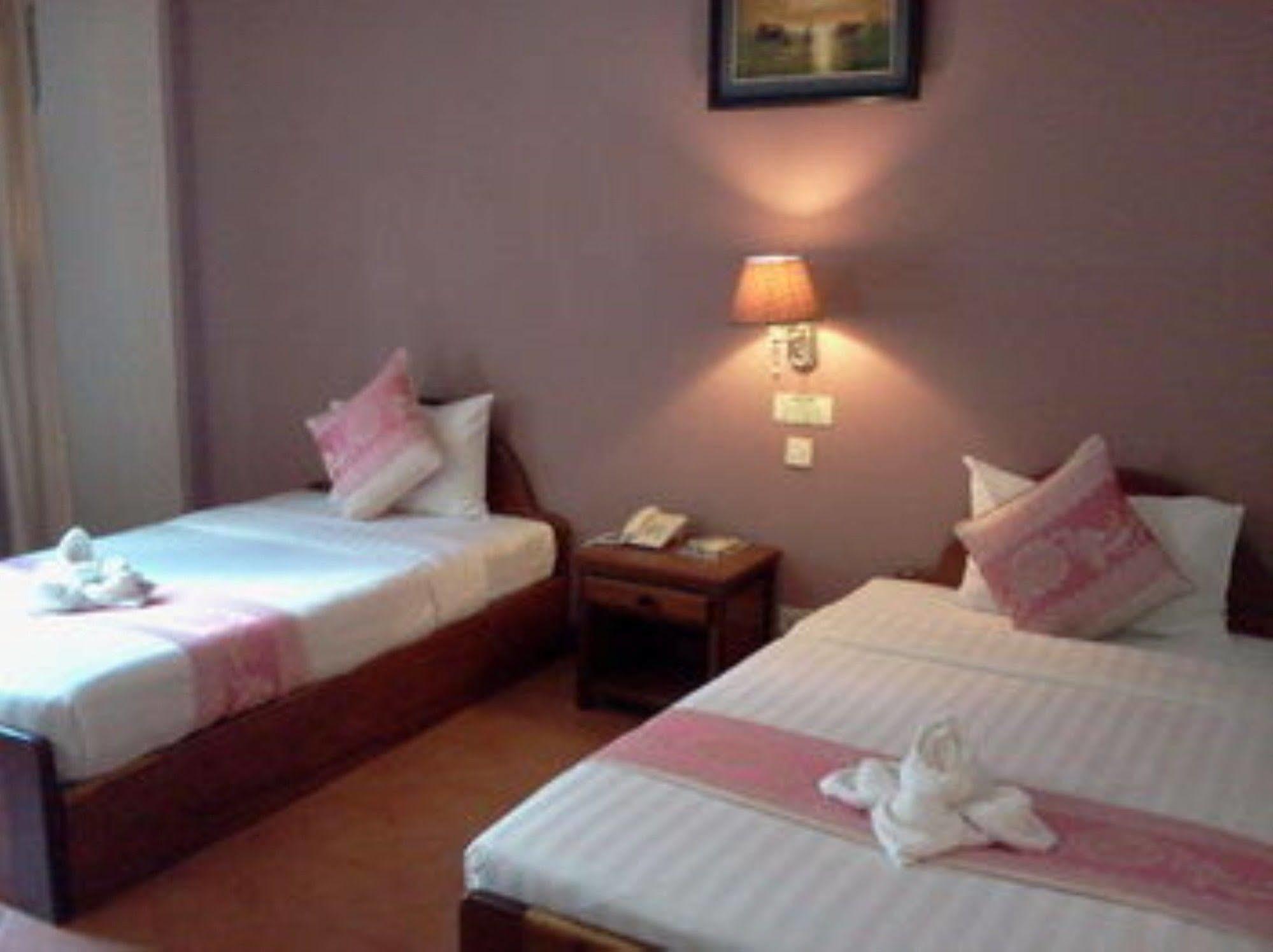 Han Kong Hotel And Restaurant Siem Reap Buitenkant foto