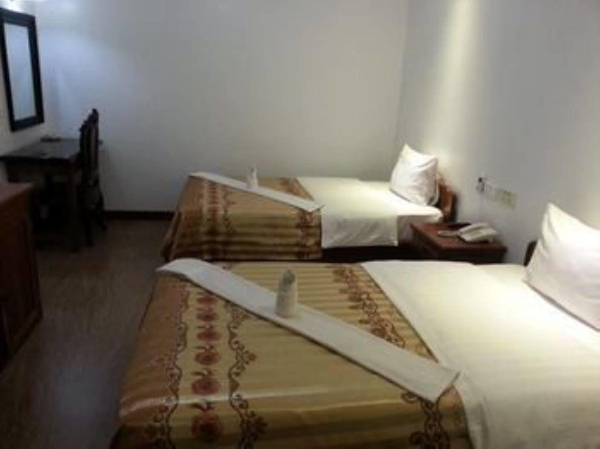 Han Kong Hotel And Restaurant Siem Reap Buitenkant foto